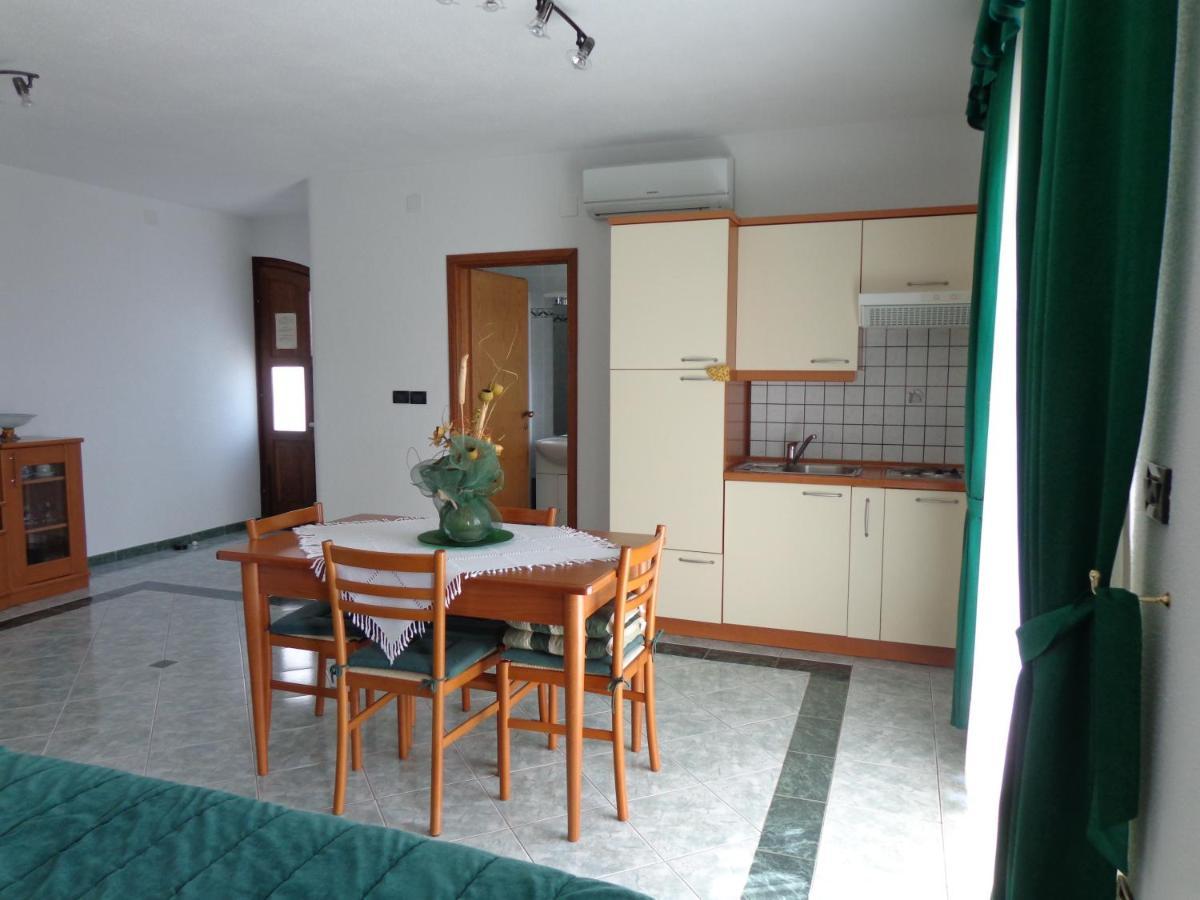 Apartmens Alenka Rovinj Oda fotoğraf