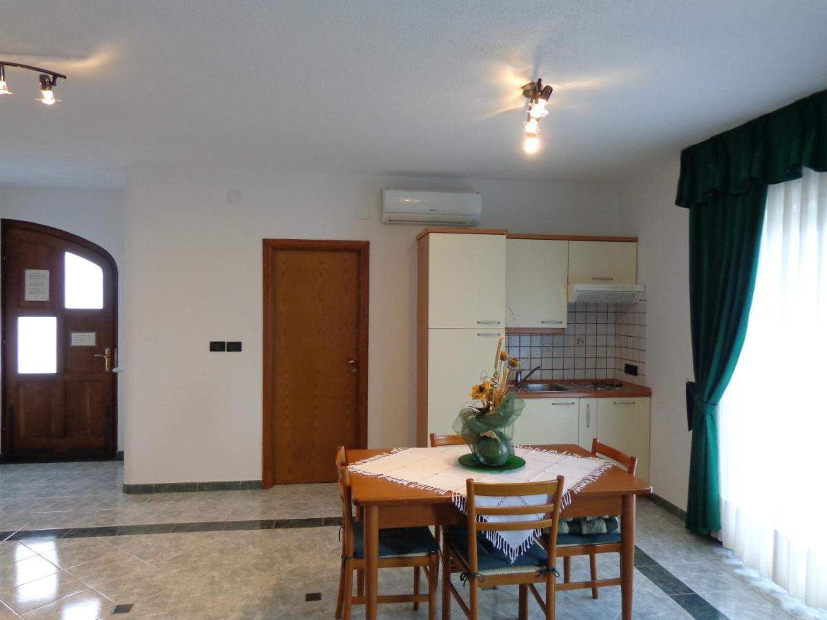 Apartmens Alenka Rovinj Oda fotoğraf